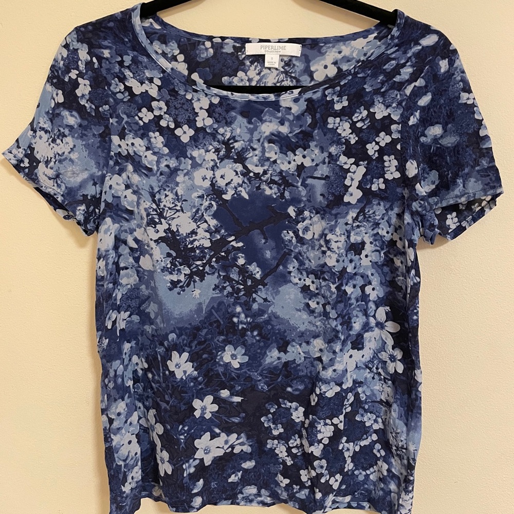 Floral Piperlime tee blouse